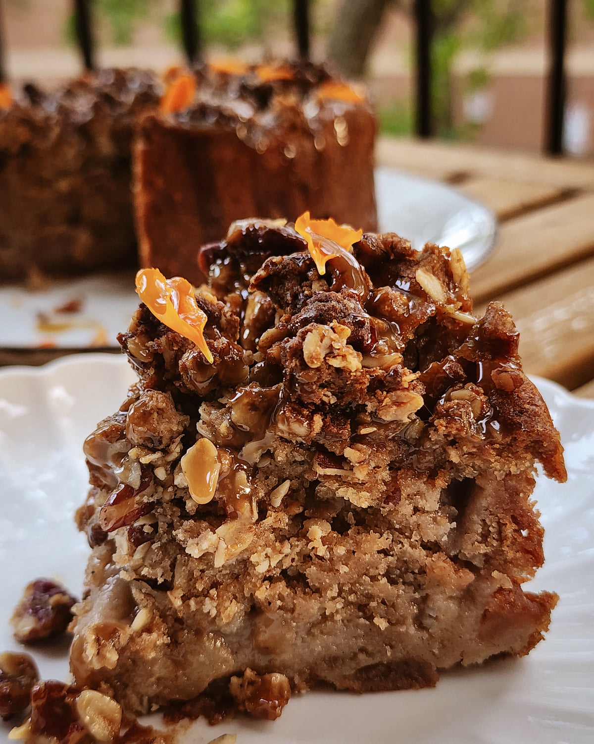 Octobre gâteau solo - Pomme, épices chai, pacane et caramel érable
